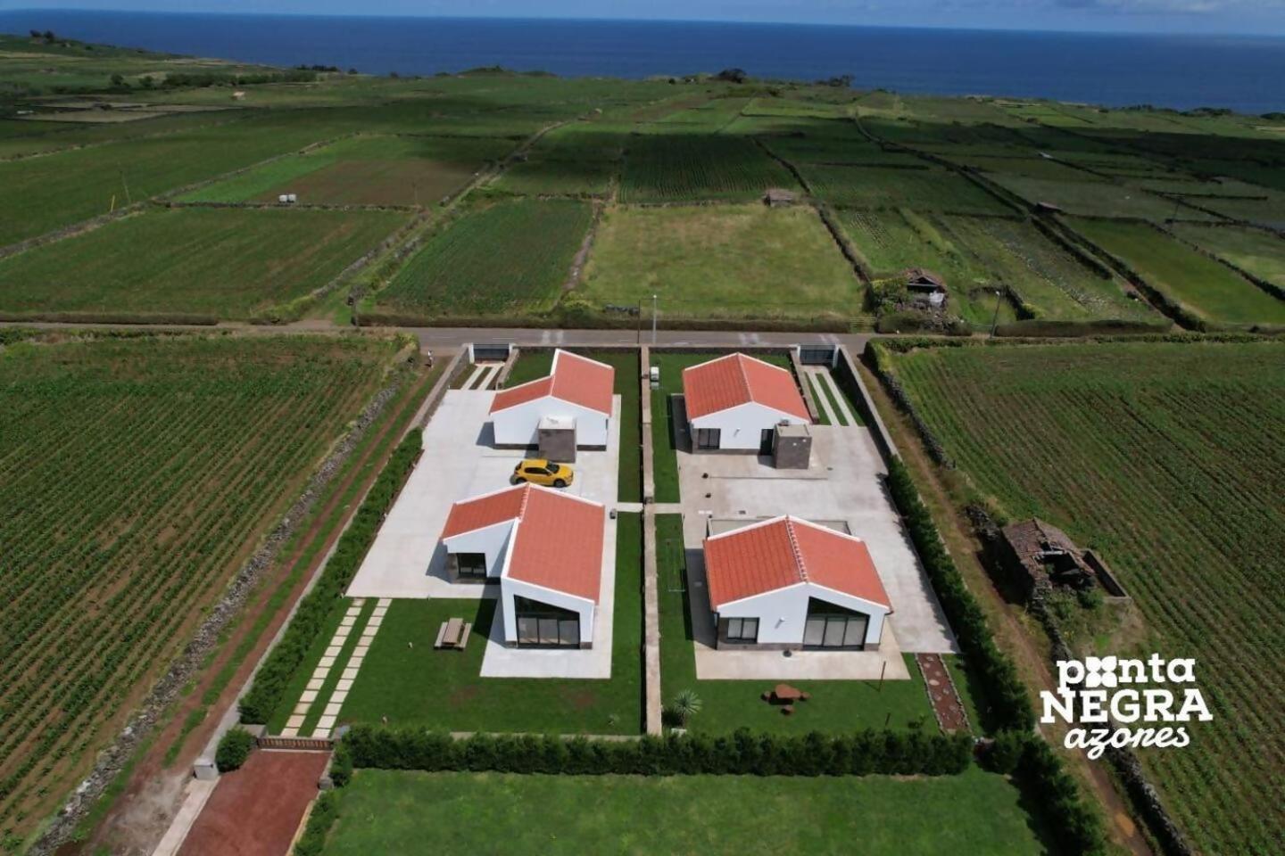 Photography House By Pontanegraazores Altares ภายนอก รูปภาพ